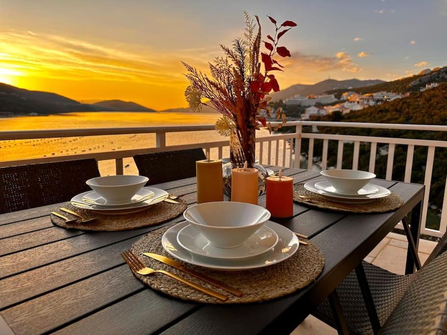 Beautiful Fully Renovated Apartment By The Sea, Large Balcony With Enchanting Views Neum Εξωτερικό φωτογραφία