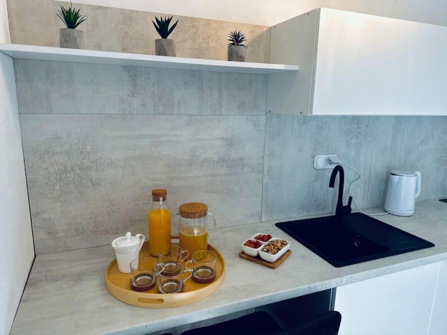 Beautiful Fully Renovated Apartment By The Sea, Large Balcony With Enchanting Views Neum Εξωτερικό φωτογραφία