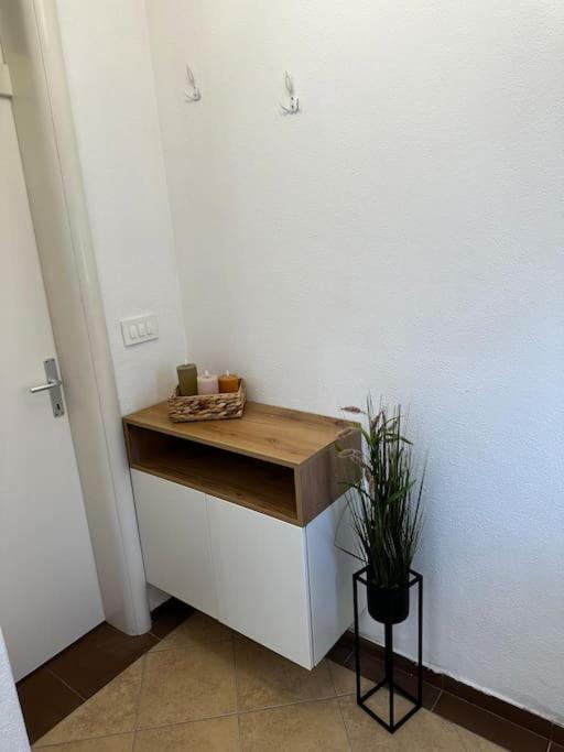 Beautiful Fully Renovated Apartment By The Sea, Large Balcony With Enchanting Views Neum Εξωτερικό φωτογραφία